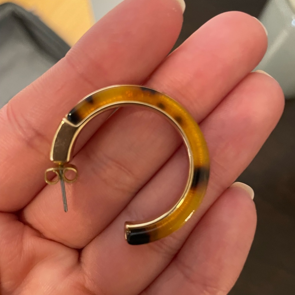 Tortoise shell enamel hoop earrings- mid size